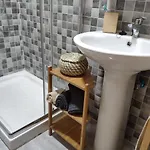 Unique In Center With Pool 马拉加